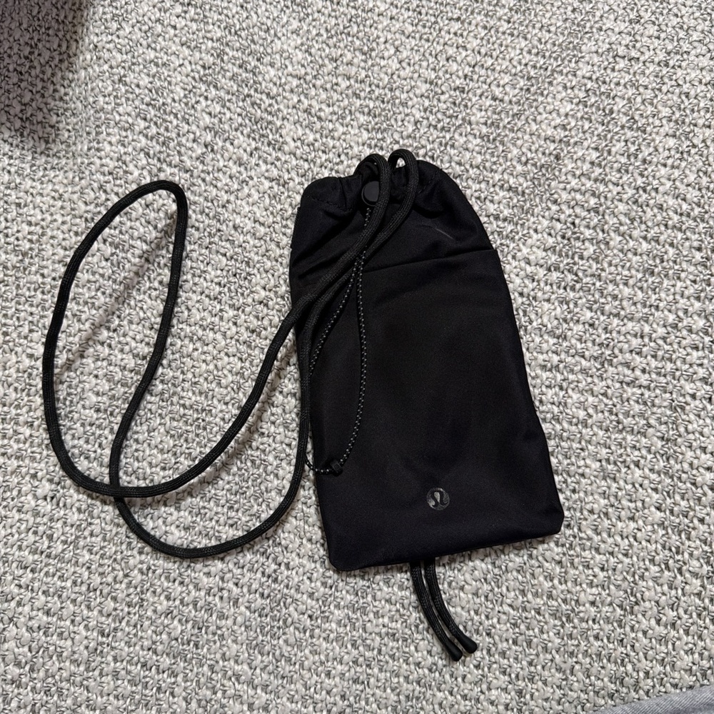 Lululemon Black Drawstring Crossbody Pouch